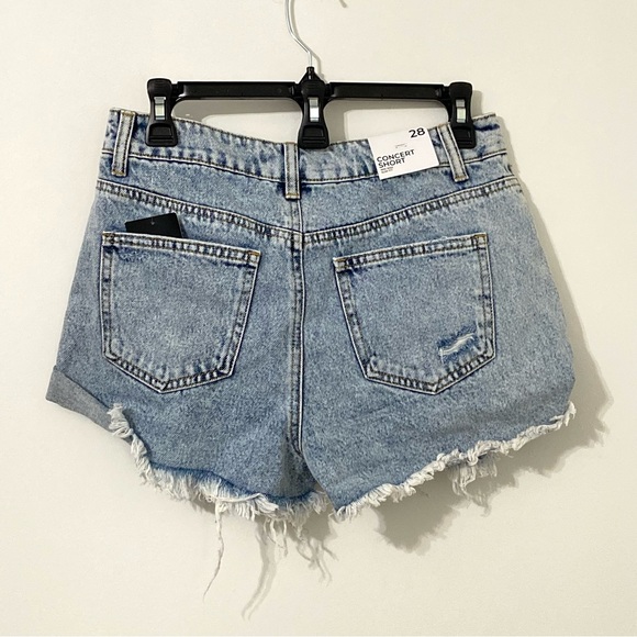 FOREVER 21 Trashed Distressed Concert Cut Off Mid Rise Slim Fit Shorts Size 28 - Picture 7 of 9